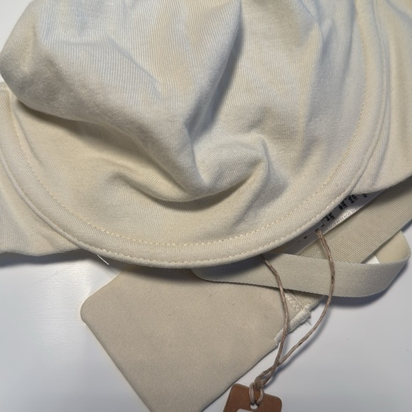 SKIMS White Bra, Size 40C - Picture 2 of 5